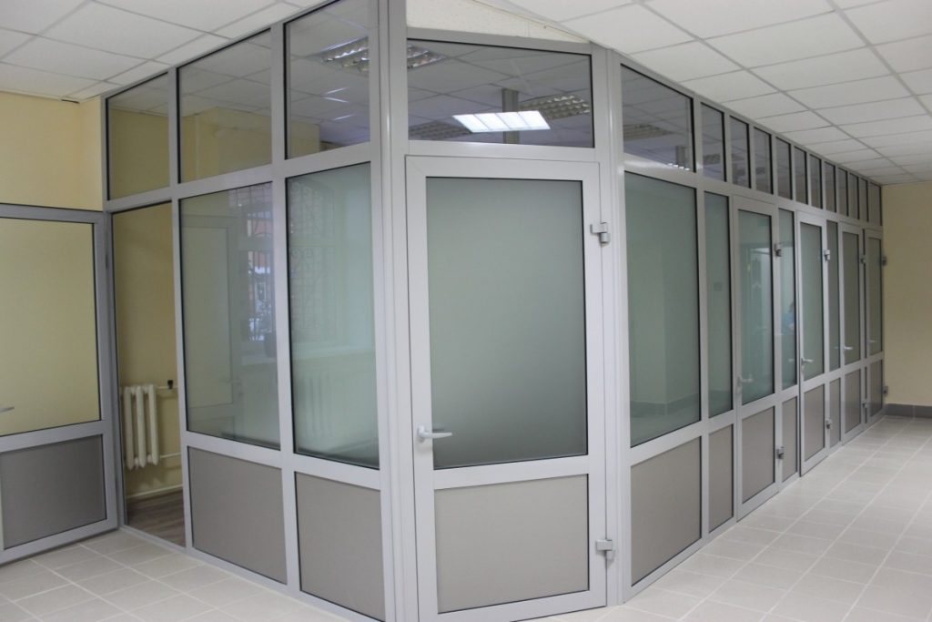 Алюминиевая перегодка 010